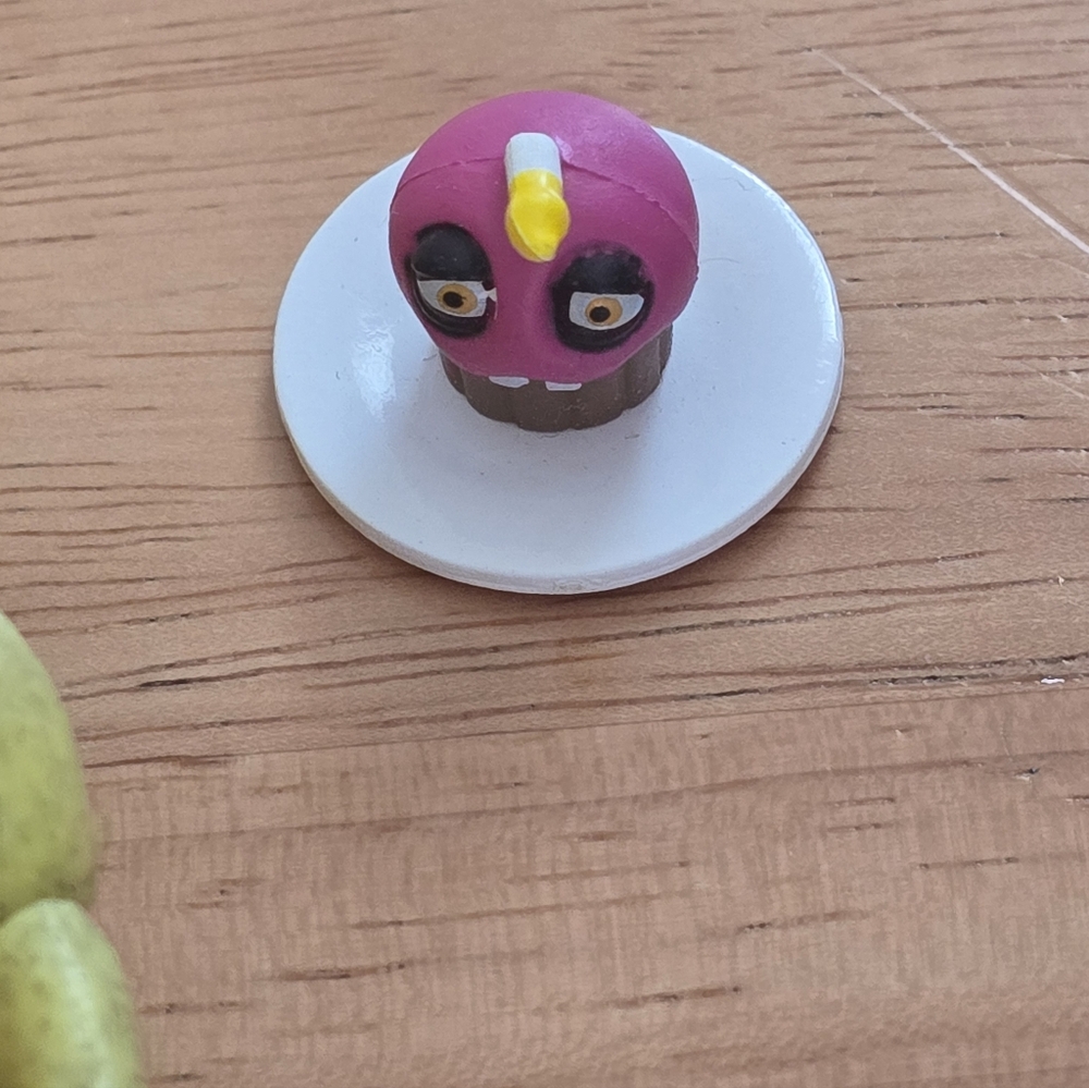 Funko Five Nights at Freddy's Chica action figure - Picture 6 of 7
